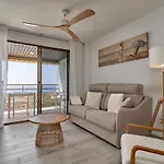 El Rompeolas Appartement
