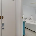 El Rompeolas Appartement
